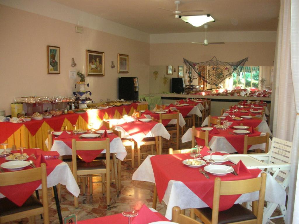 Hotel Leda Ρίμινι Εξωτερικό φωτογραφία